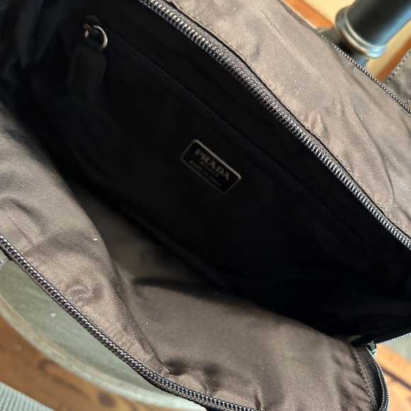 Authentic RARE PRADA Tessuto Nylon Cosmetic Toiletry Bag - Picture 14 of 16